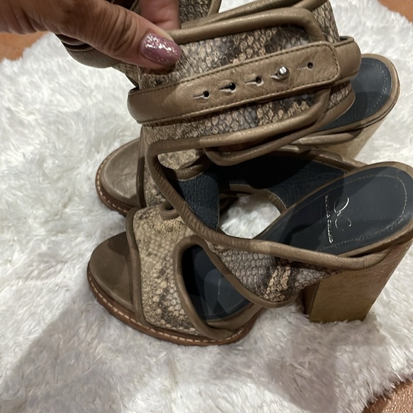 Elegant heels snake. Size 9 - Picture 2 of 3